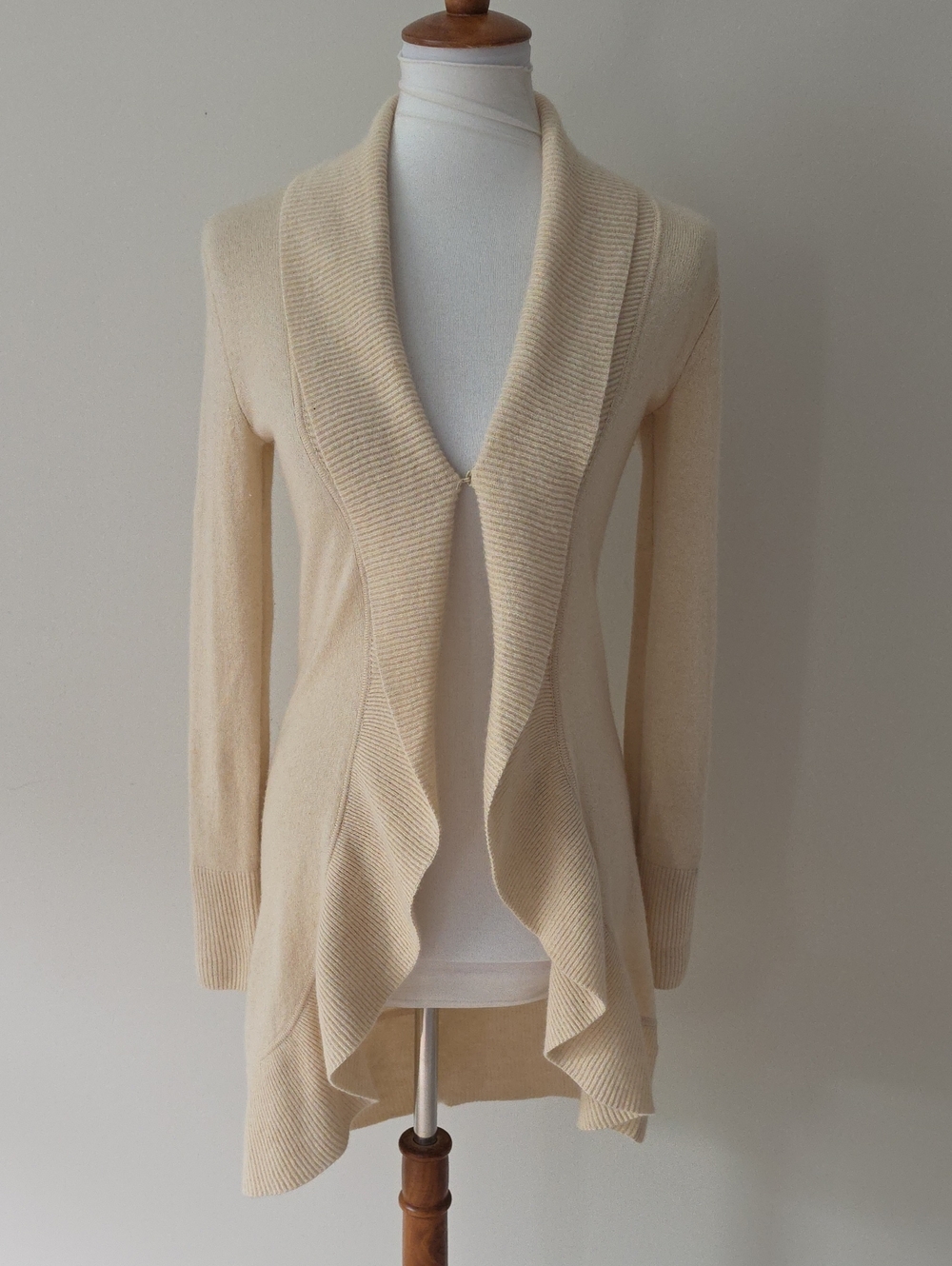 Lilly Pulitzer Cream Tan Open-Front Shawl Collar Sweater Cardigan 100 % Cashmere